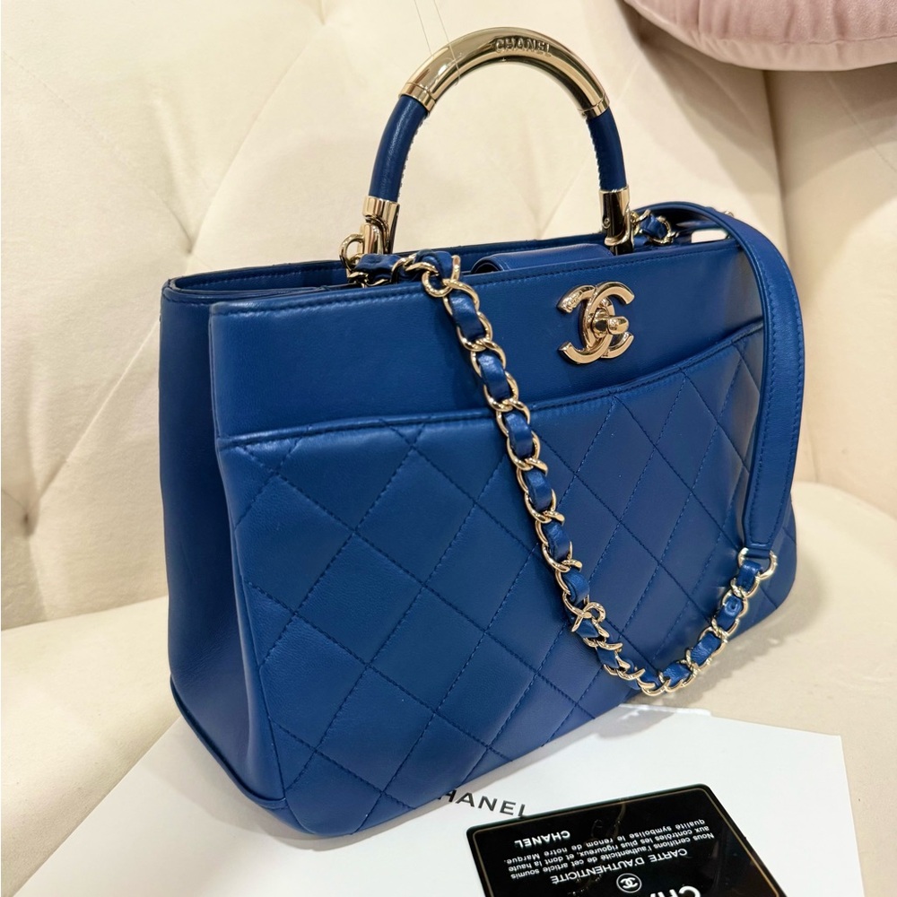 Chanel Royal Blue Quilted Shoulder Bag - Picture 3 of 10